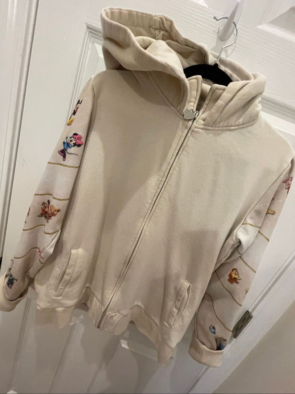 Disney women’s large zippered hoodie lion king, Snow White, goofy, belle